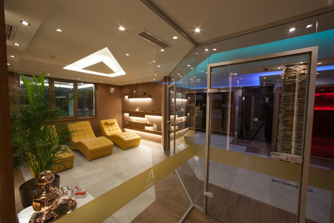 Amira Boutique Hotel 반스코 외부 사진 The interior of a modern day onsen