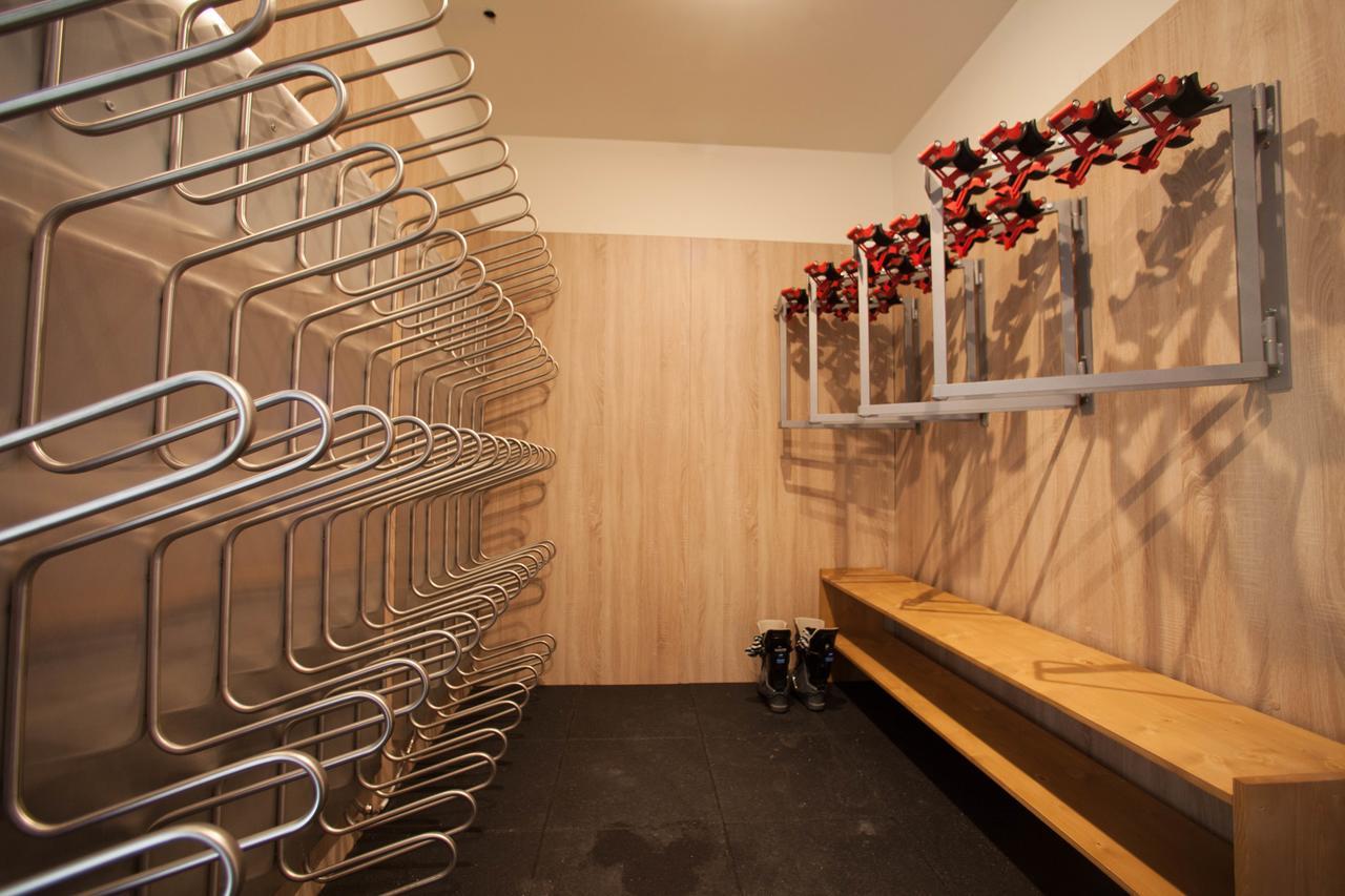 Amira Boutique Hotel 반스코 외부 사진 The locker room at the Olympic Stadium in Munich