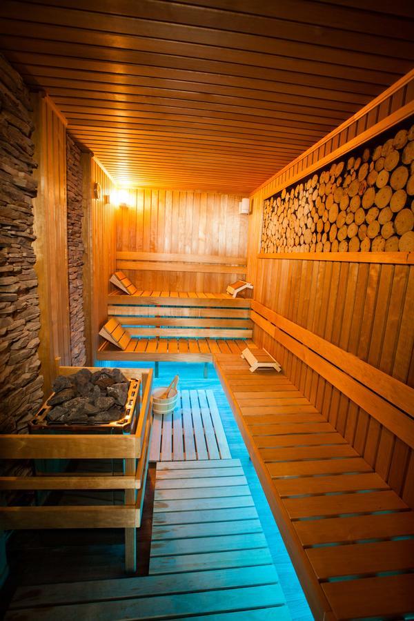 Amira Boutique Hotel 반스코 외부 사진 A modern Finnish sauna