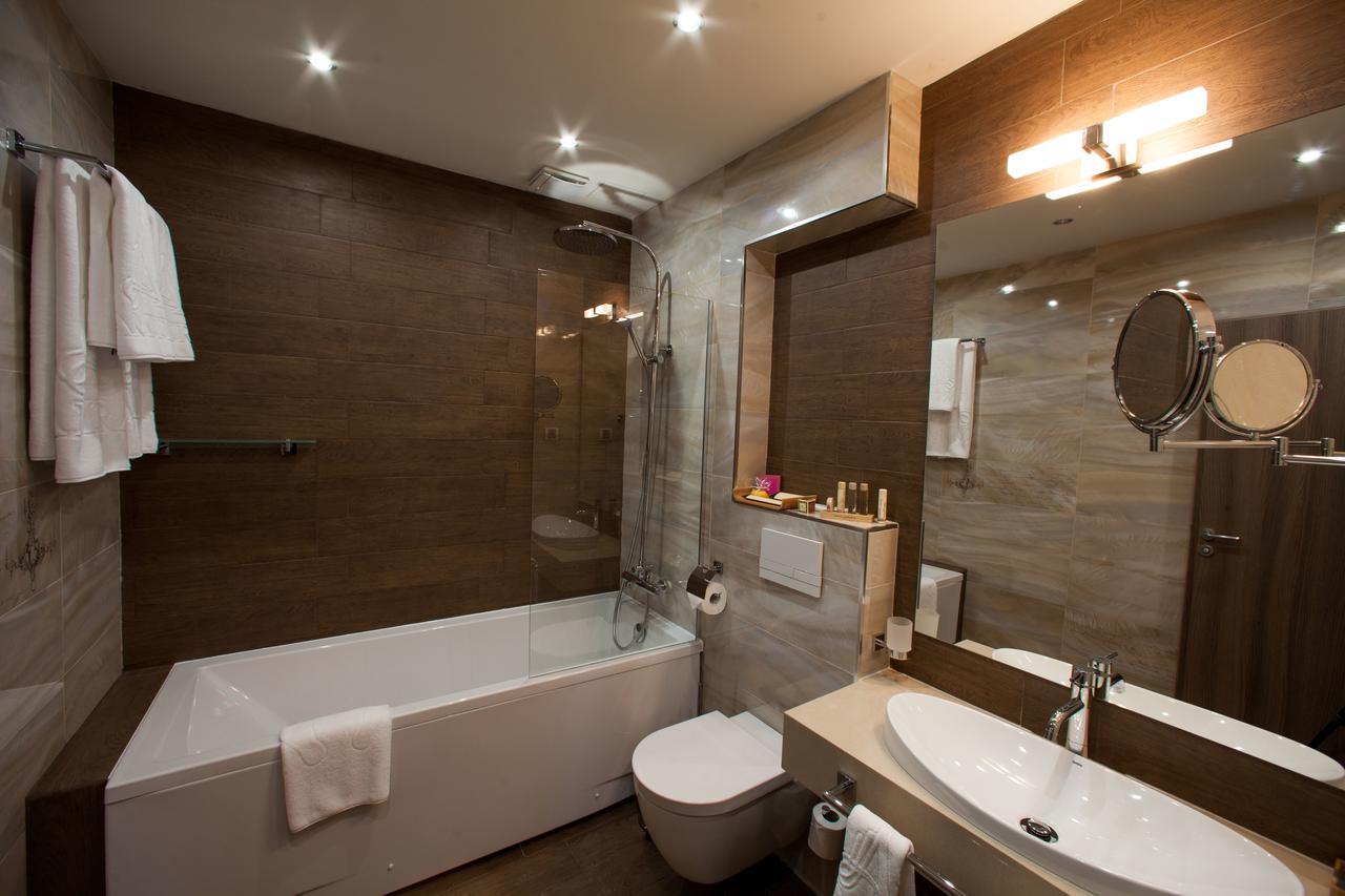 Amira Boutique Hotel 반스코 외부 사진 Bathroom