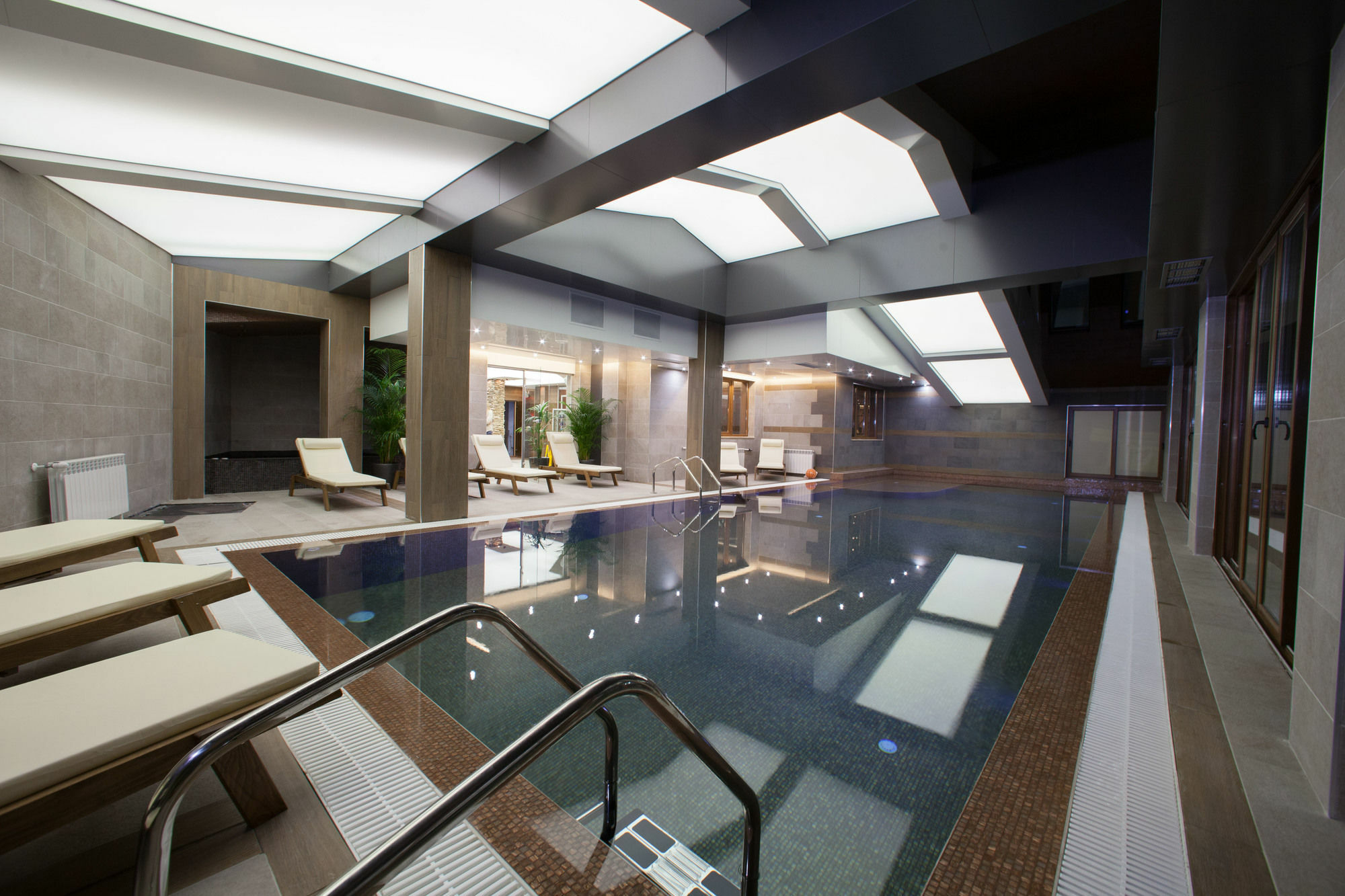 Amira Boutique Hotel 반스코 외부 사진 The pool at the hotel